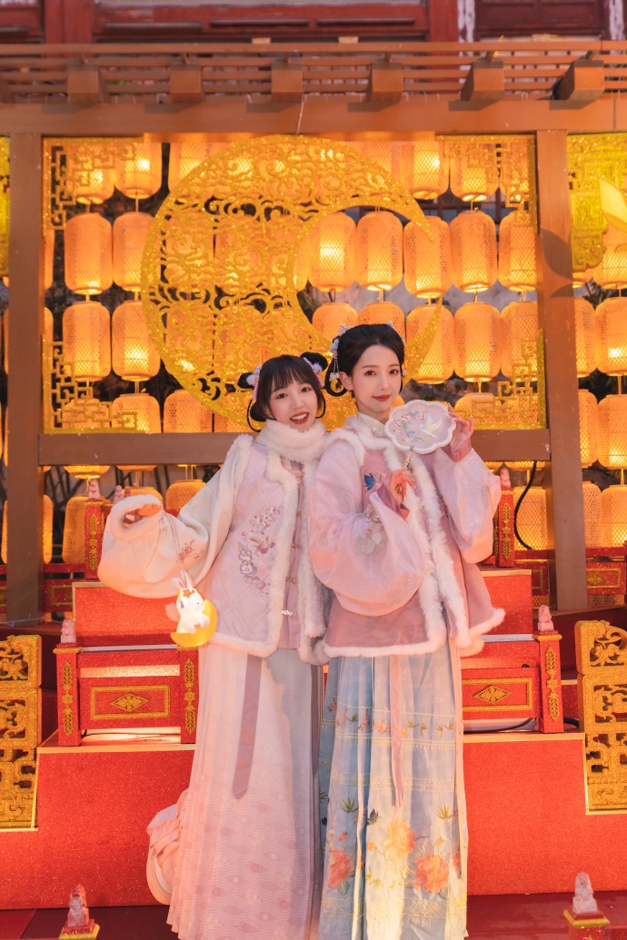 九品芝麻官 封面
